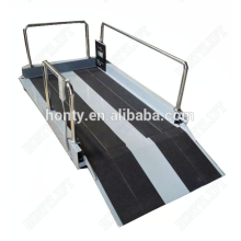 Convenient Vertical wheelchair lift/hydraulic stair climbing lift